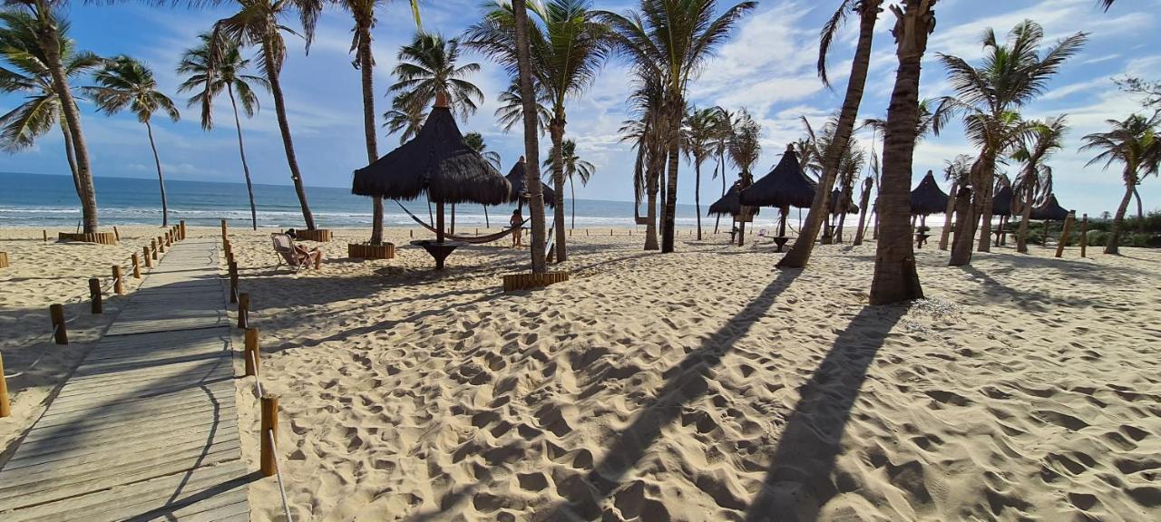 Apartamento Paraíso!! 04 Pessoas-pé Na Areia Vg Sun Cumbuco-hidro, Sauna, Academia, Piscina,cozinha Completa, Wifi, Parquinho Infantil *